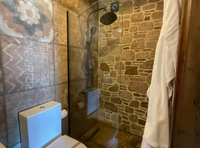 Leone Natural Hotel *