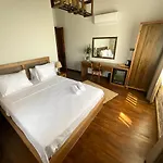 Leone Natural Hotel